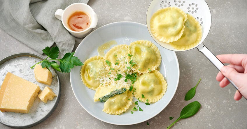 Spinat-Ricotta-Ravioli selber machen: Einfaches Rezept