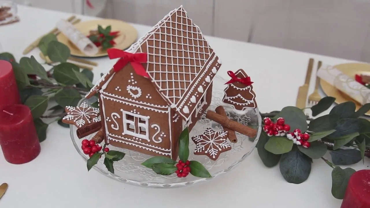 Versüße dir die Vorweihnachtszeit: Lebkuchenhaus backen