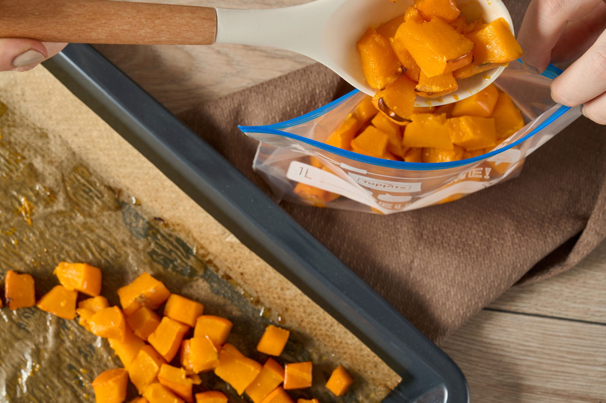 Feta-Kürbis-Pfanne aus dem Ofen – aromatisch, einfach & vegetarisch