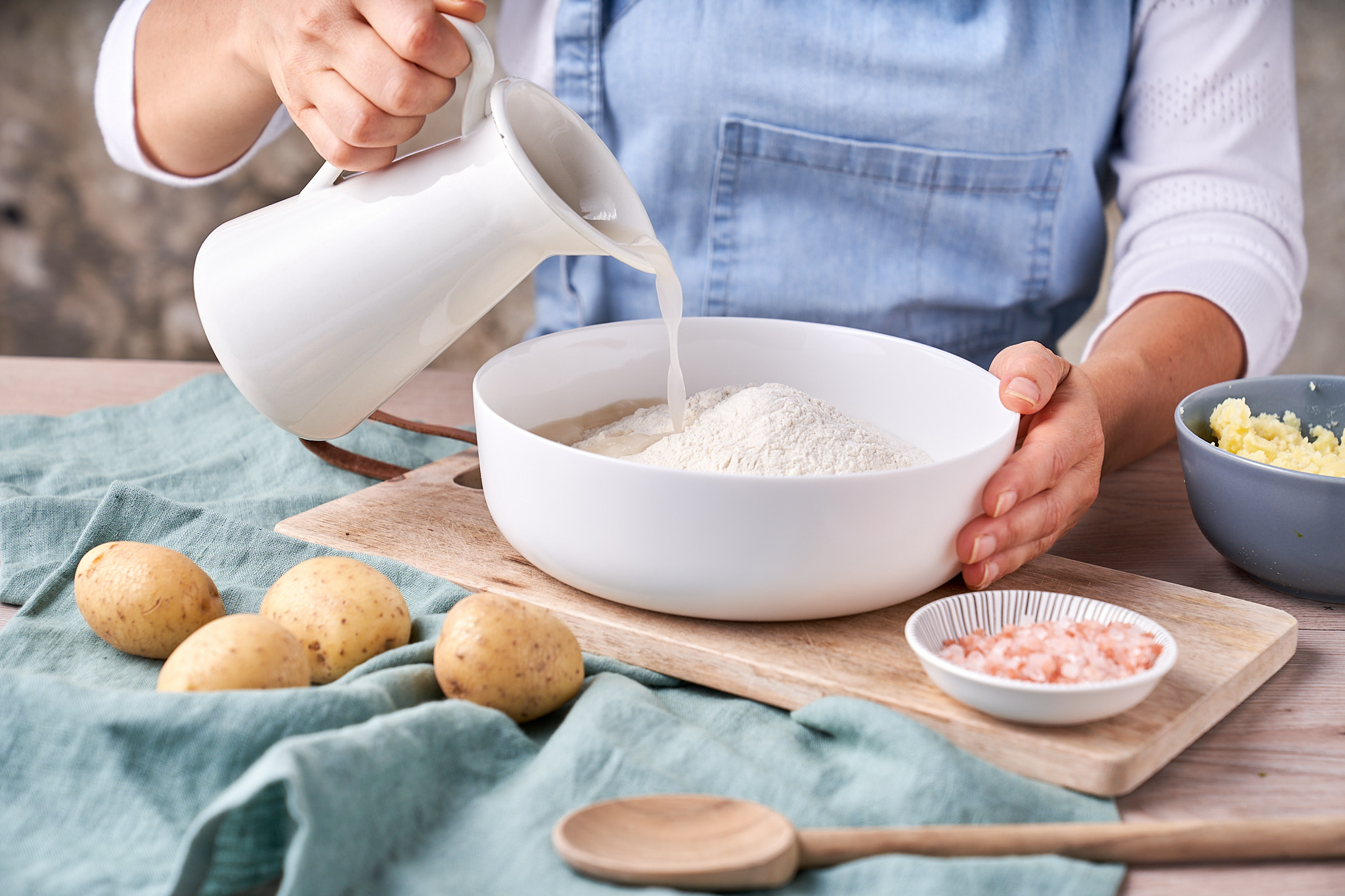 Saftiges Kartoffelbrot backen: Gekochte Kartoffeln verwerten