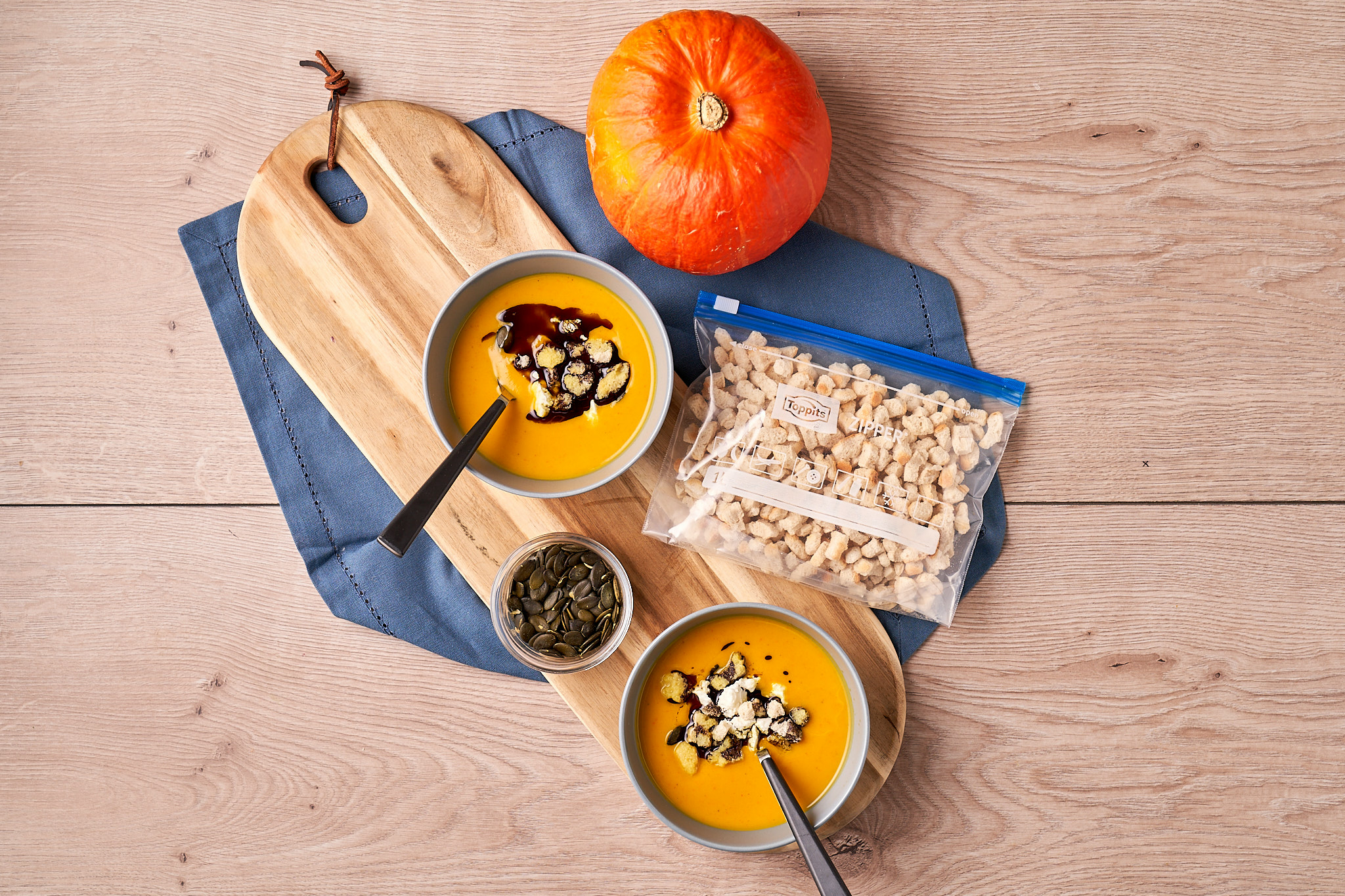 Kürbissuppe mit Twist – herbstlich, cremig und raffiniert aufgepeppt
